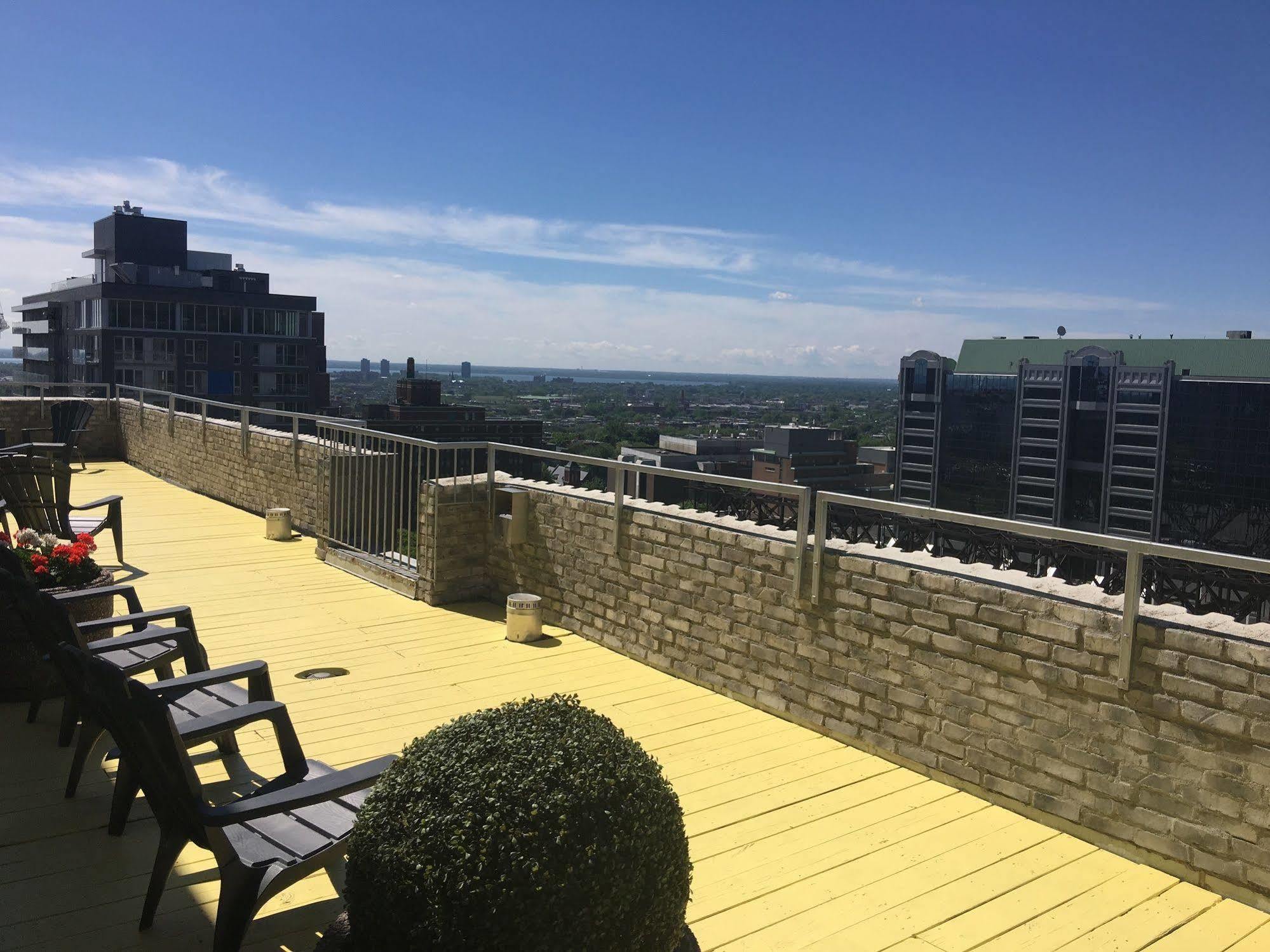 Hotel La Tour Belvédѐre Montréal Esterno foto